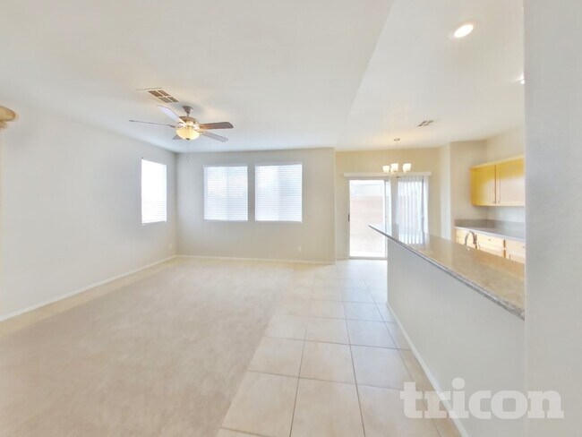 Building Photo - 2907 Extravagant Ave