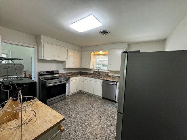 Foto del edificio - 2063 34th Ave