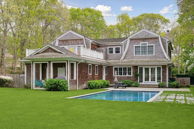 Foto del edificio - 201 Roses Grove Rd