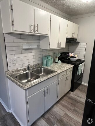 Building Photo - Timbercrest Apartments