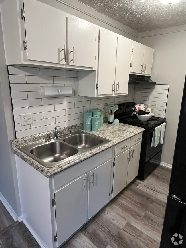 Building Photo - Timbercrest Apartments