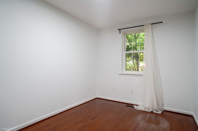 Building Photo - 2 br, 1.5 bath House - 619 Florida Avenue ...