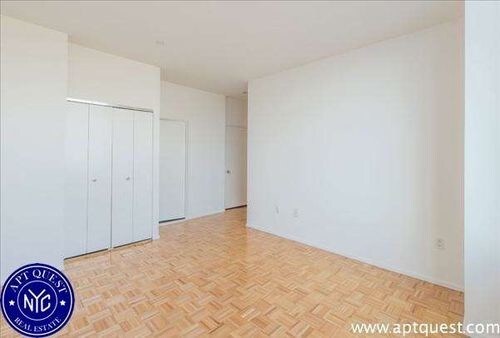 Building Photo - 182 Montague St