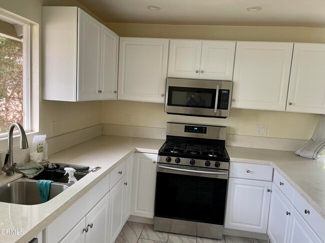 Building Photo - 914 Sandpiper Ct