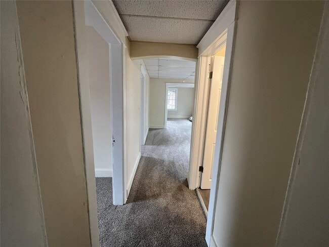 Building Photo - 27 Winding Way