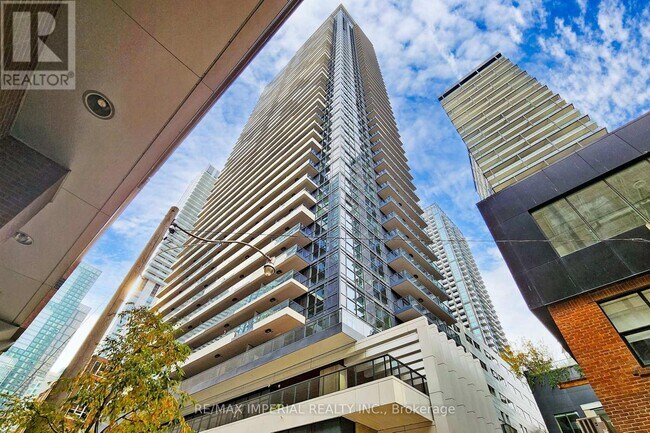 Building Photo - 38 Widmer St