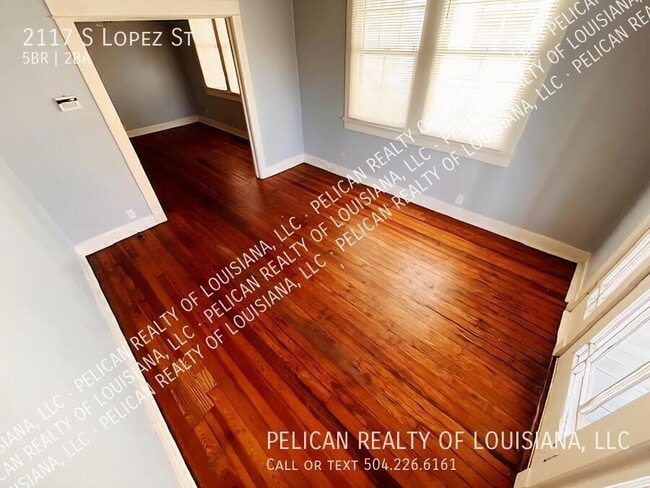 Building Photo - 2117 S Lopez St
