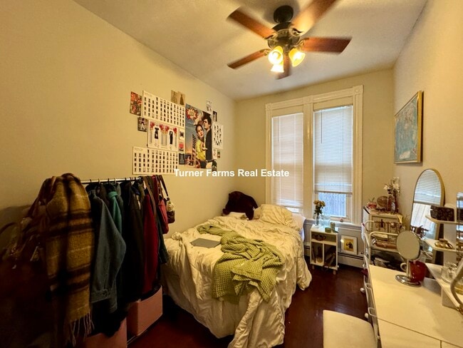 Foto del edificio - 719 Parker St