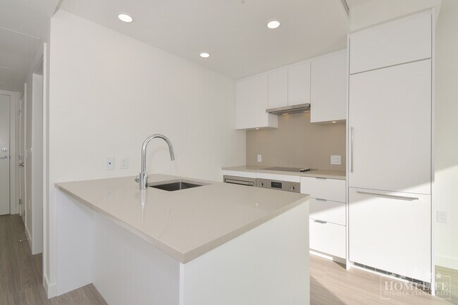 Building Photo - Modern Studio Condo at The Flamingo – Bran...