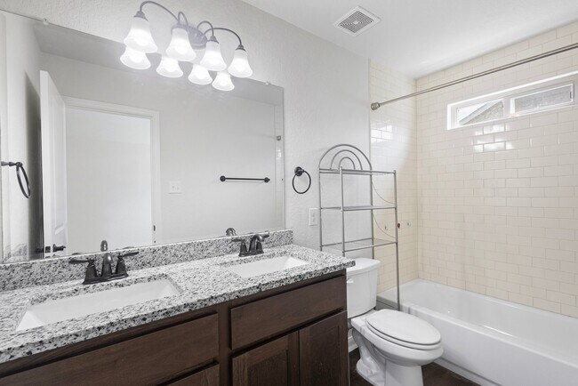 Foto del edificio - 10303 Candlewood Wy