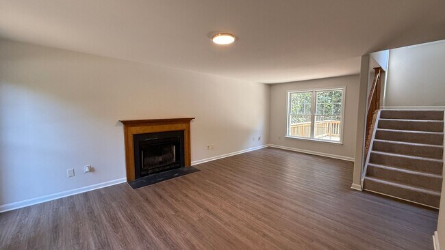 Foto del edificio - Stafford Single Family Home with Garage