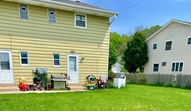 Foto del edificio - 313-315 Darlene Dr Townhouse