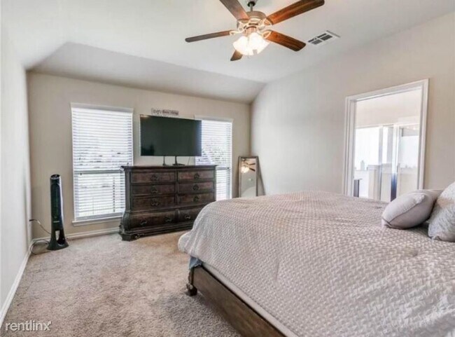 Building Photo - 3 br, 2 bath House - 7617 Meadow Lake Dr