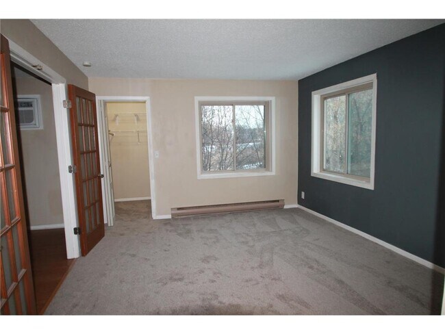 Foto del edificio - 2160 Ridge Dr