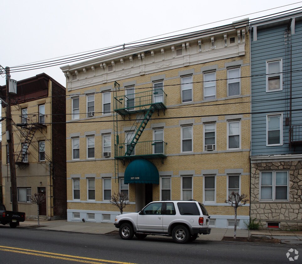 Primary Photo - 327-329 Avenue E