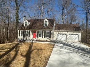 Building Photo - 1165 Lazyboy Ln