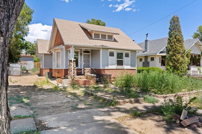Building Photo - 1615 E 9th St