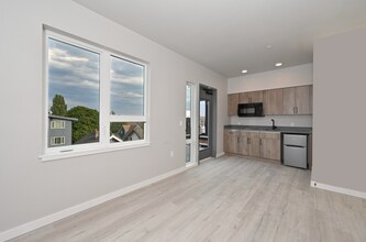 Building Photo - Clara Apartments