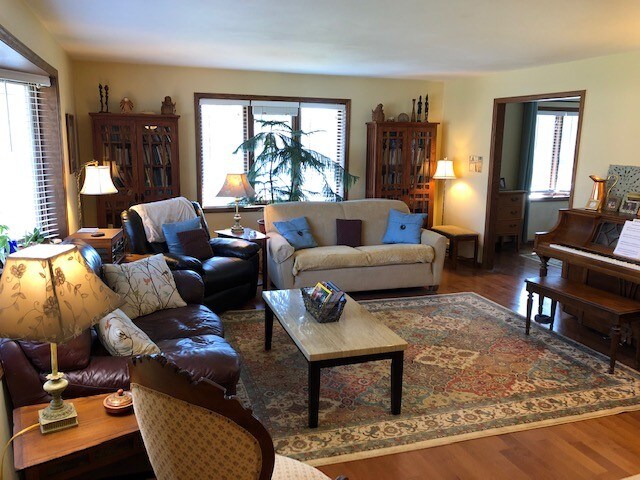 Foto del edificio - 462 S Owen Dr