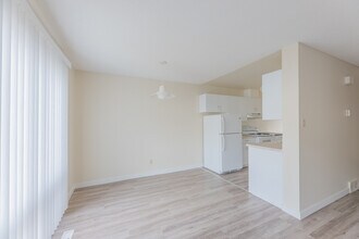 Building Photo - South Ridge Townhomes