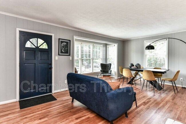 Building Photo - 3142 Holloway Rd