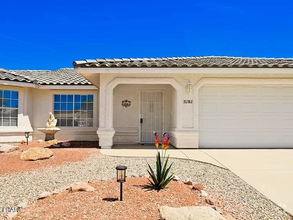 Building Photo - 3181 Chanute Dr