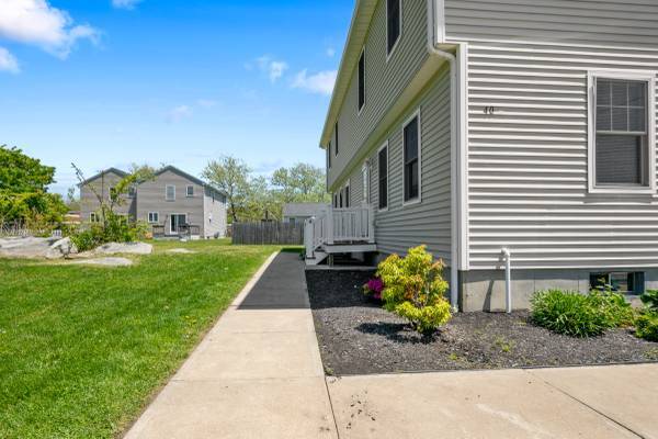 Building Photo - 40 Magnolia St