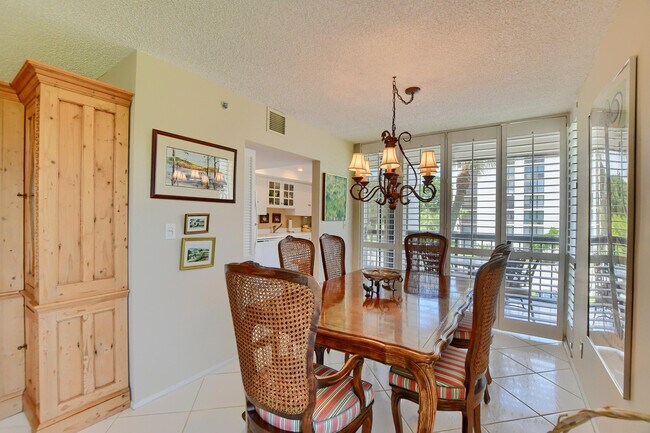 Foto del edificio - 1731 Bridgewood Dr