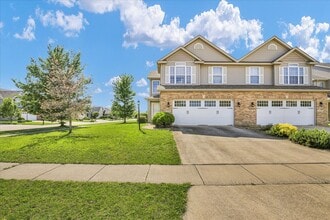 Building Photo - 2321 Blanche Ln
