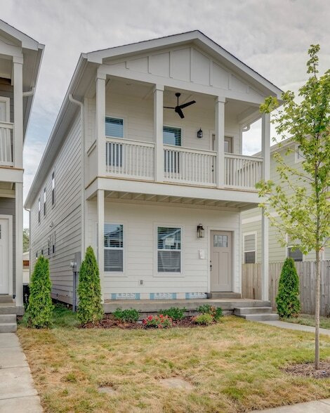 Foto principal - 6012 California Ave