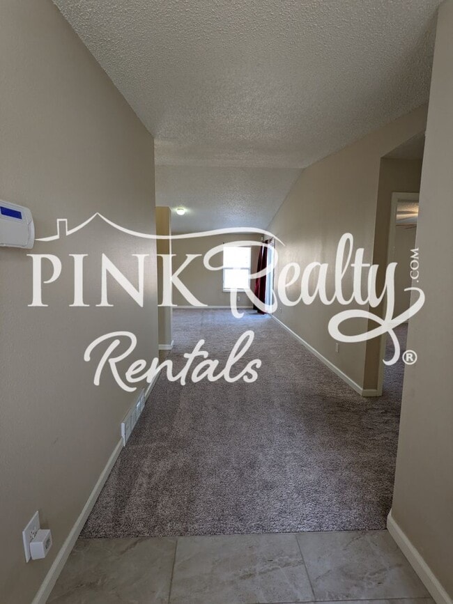 Photo - 415 Garwood Ct House