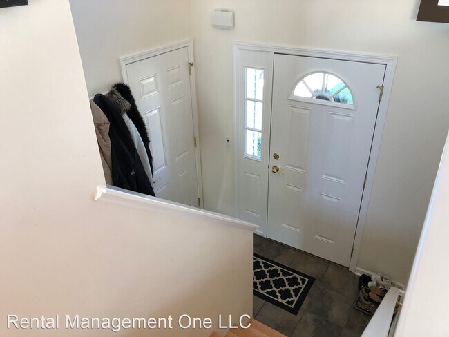 Building Photo - 3 br, 2 bath House - 4120 Harr Dr