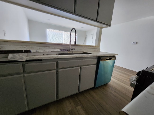 Building Photo - 14743 Sylvan St