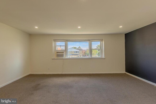 Building Photo - 8124 Langdon St