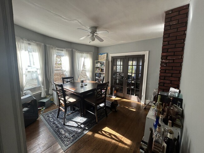 Foto del edificio - 817 Ashland Ave