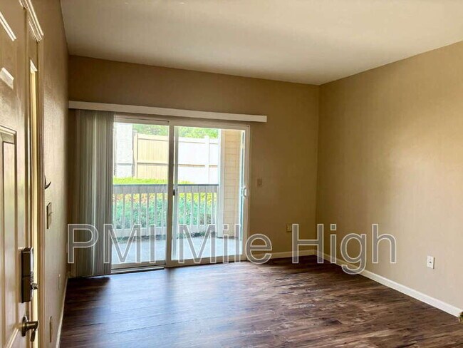 Building Photo - 1110 Opal St