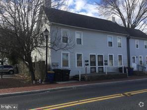 Building Photo - 855 College Rd