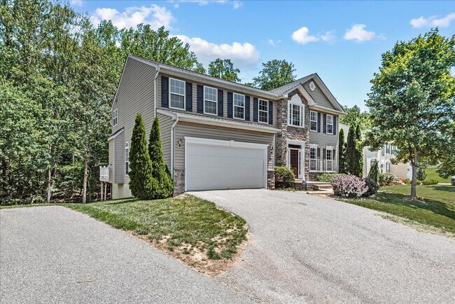 Building Photo - CLOSE TO I-95 & QUANTICO!