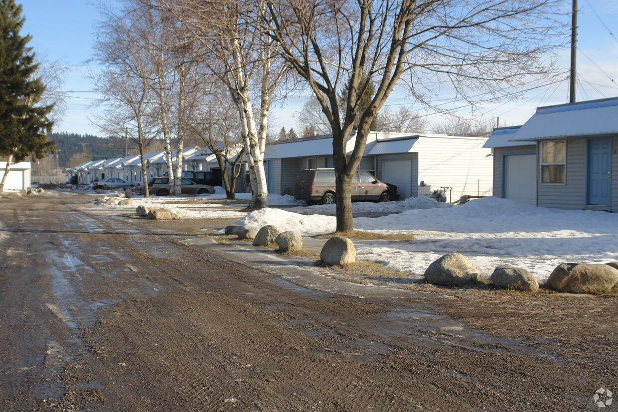 Building Photo - 13615 E Trent Ave
