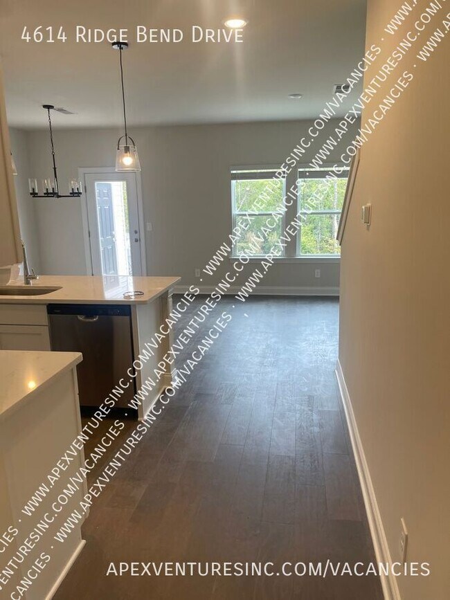 Foto del edificio - 4614 Ridge Bend Dr