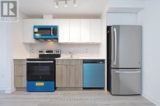 Building Photo - 10 Calamint Ln.