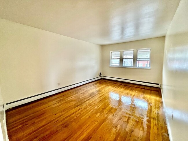 Building Photo - 2916 Gunther Ave