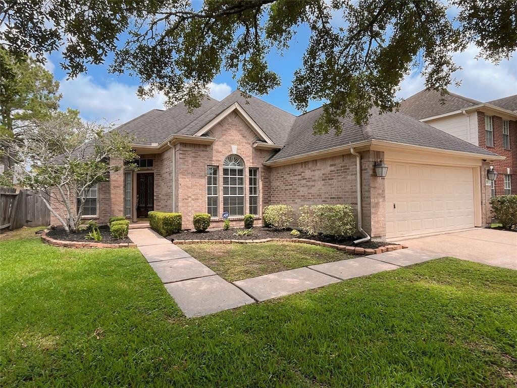 Foto principal - Crescent Drive, Pearland, TX 77584 - 3 BR ...