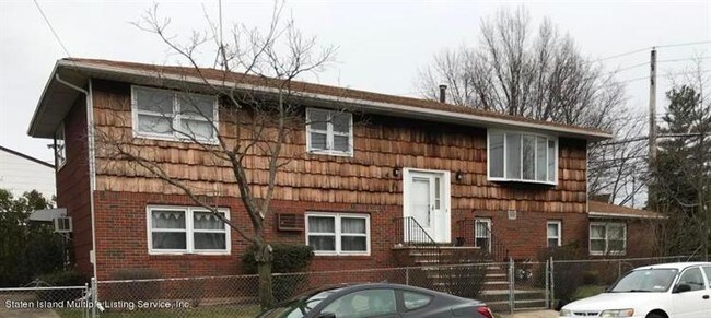 Building Photo - 56 Bamberger Ln