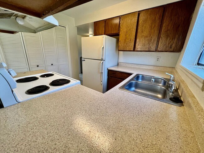 Foto del edificio - 508 E 7th St