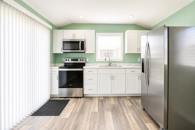 Building Photo - Brand-New Pet-Friendly Tiny Home with Utilities Included & Private Deck
