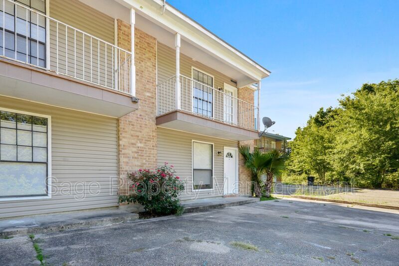 3534 Yorkfield Dr Unit D, Baton Rouge, LA 70816 Condo for Rent in