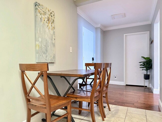 Foto del edificio - 215 Piedmont Ave NE