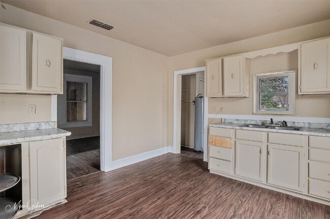 Building Photo - "Charming & Cozy 3-Bedroom Gem in Bossier City – Perfectly Compact Living!"