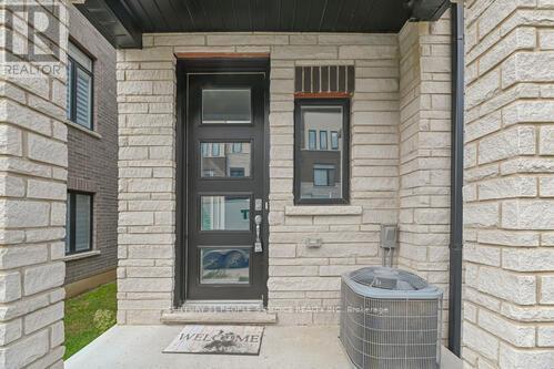 Building Photo - 314-314 Equestrian Way